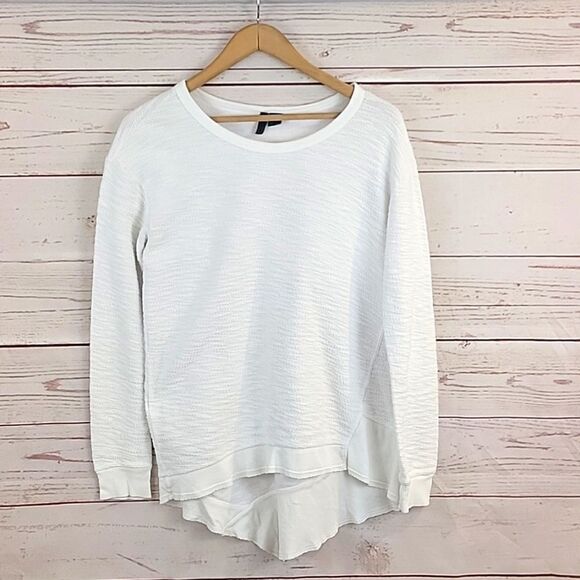 LEFT OF CENTER, ANTHROPOLOGIE WHITE ASYMMETRICAL HEM SHIRT - Picture 2 of 4